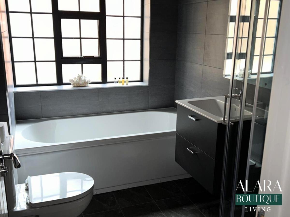 3 Floor Townhouse Luxury Living Alara Boutique Apartment Birmingham Exterior foto